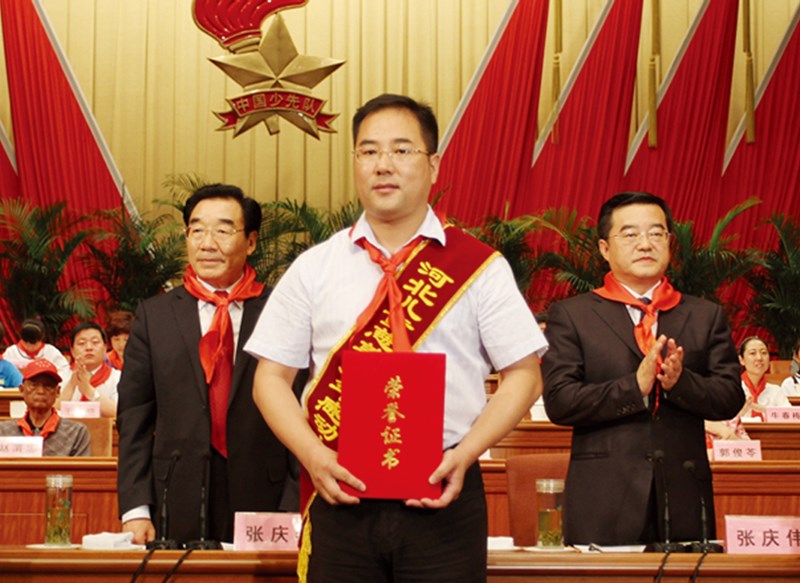 李春岩教授,中国工程院院士,1962年毕业于河北医学院,留校任教至今.