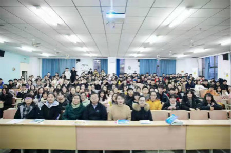 吴志峰和联系班.jpg