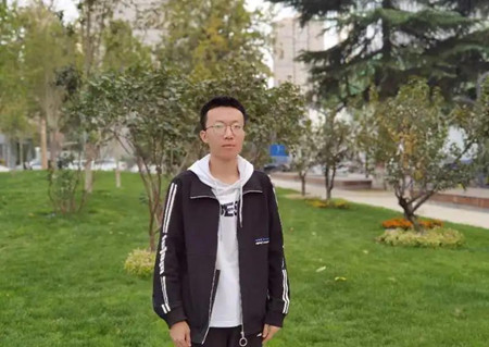 杨帆.jpg