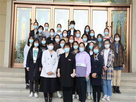 10.13 公卫18级妇幼保健医学专业开展“三个老师”活动.jpg