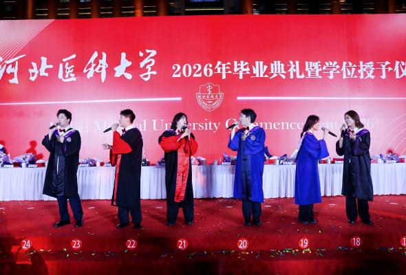 1781866719452082987.jpg 唱歌(1).jpg