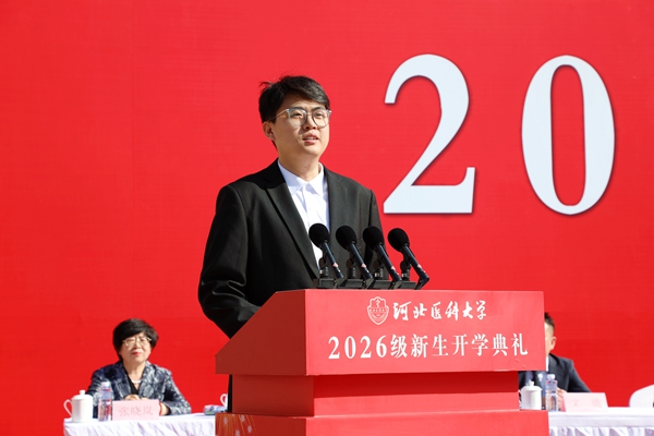 在校生代表.jpg